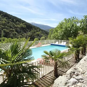 https://la-baptistine-face-au-ventoux.hotels-rhonealpes.com